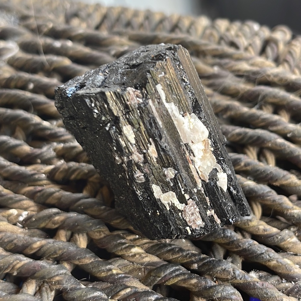 New Black Tourmaline Natural Crystal Form White Quartz Delicate Stone 65.3g - Picture 14 of 17